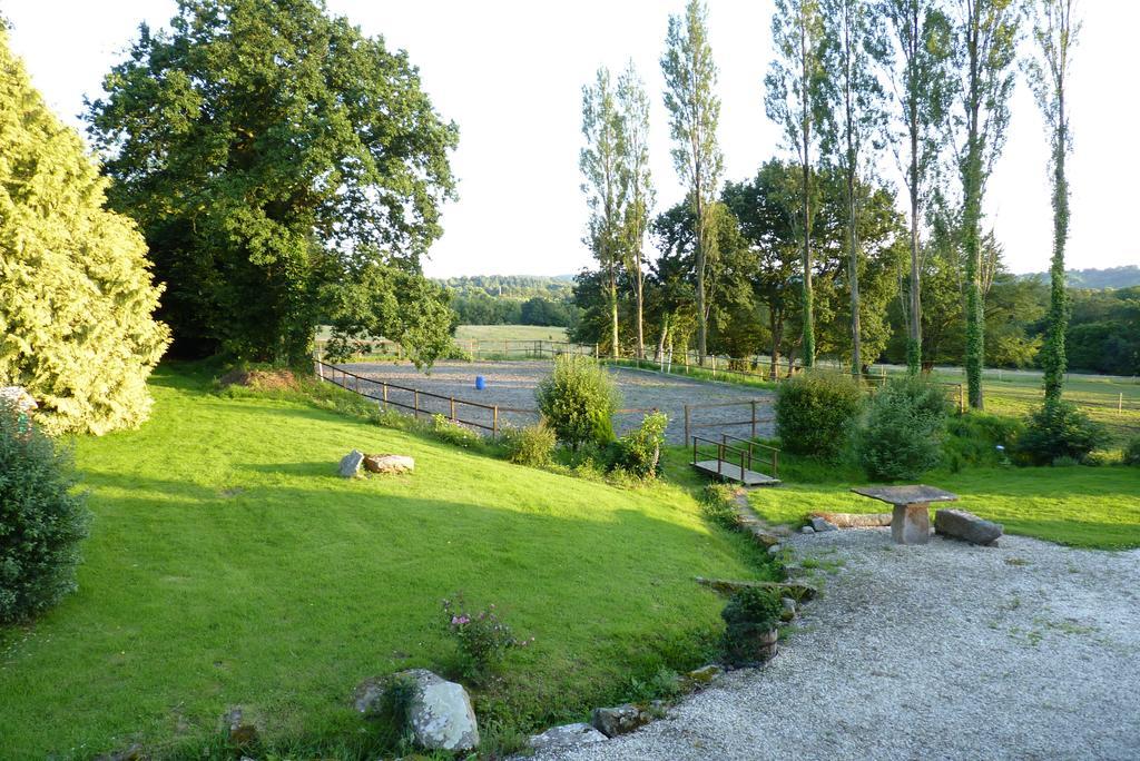 Gites De La Haie Plouégat-Moysan Esterno foto