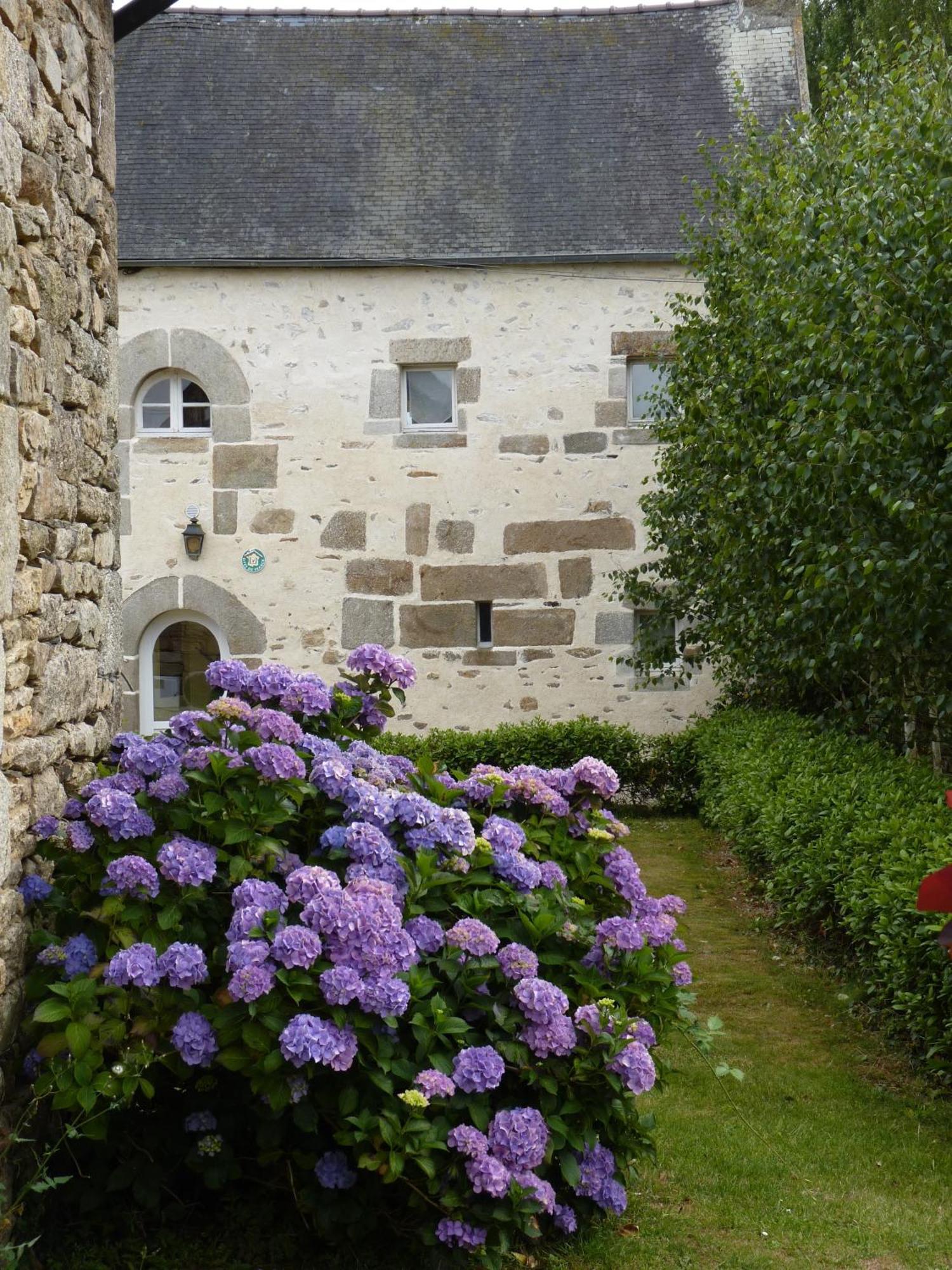 Gites De La Haie Plouégat-Moysan Esterno foto