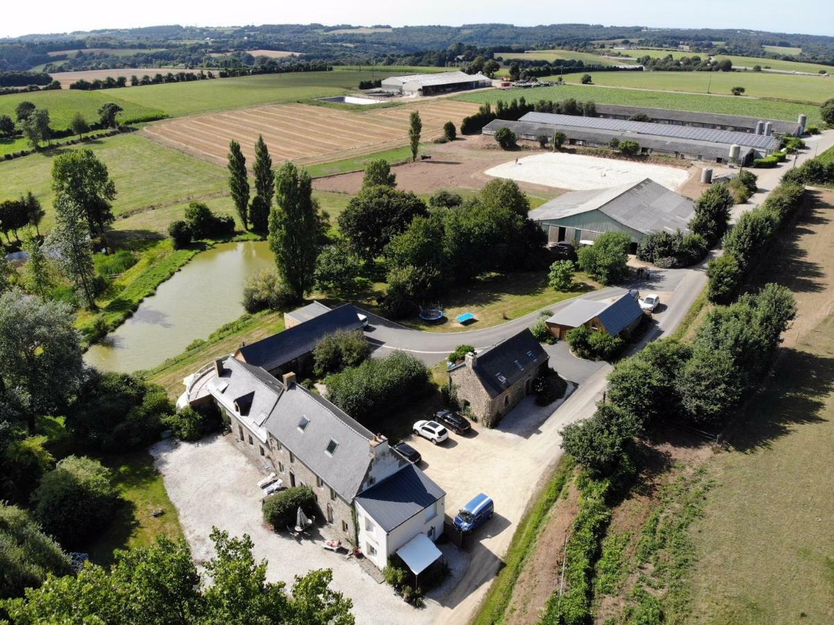 Gites De La Haie Plouégat-Moysan Esterno foto