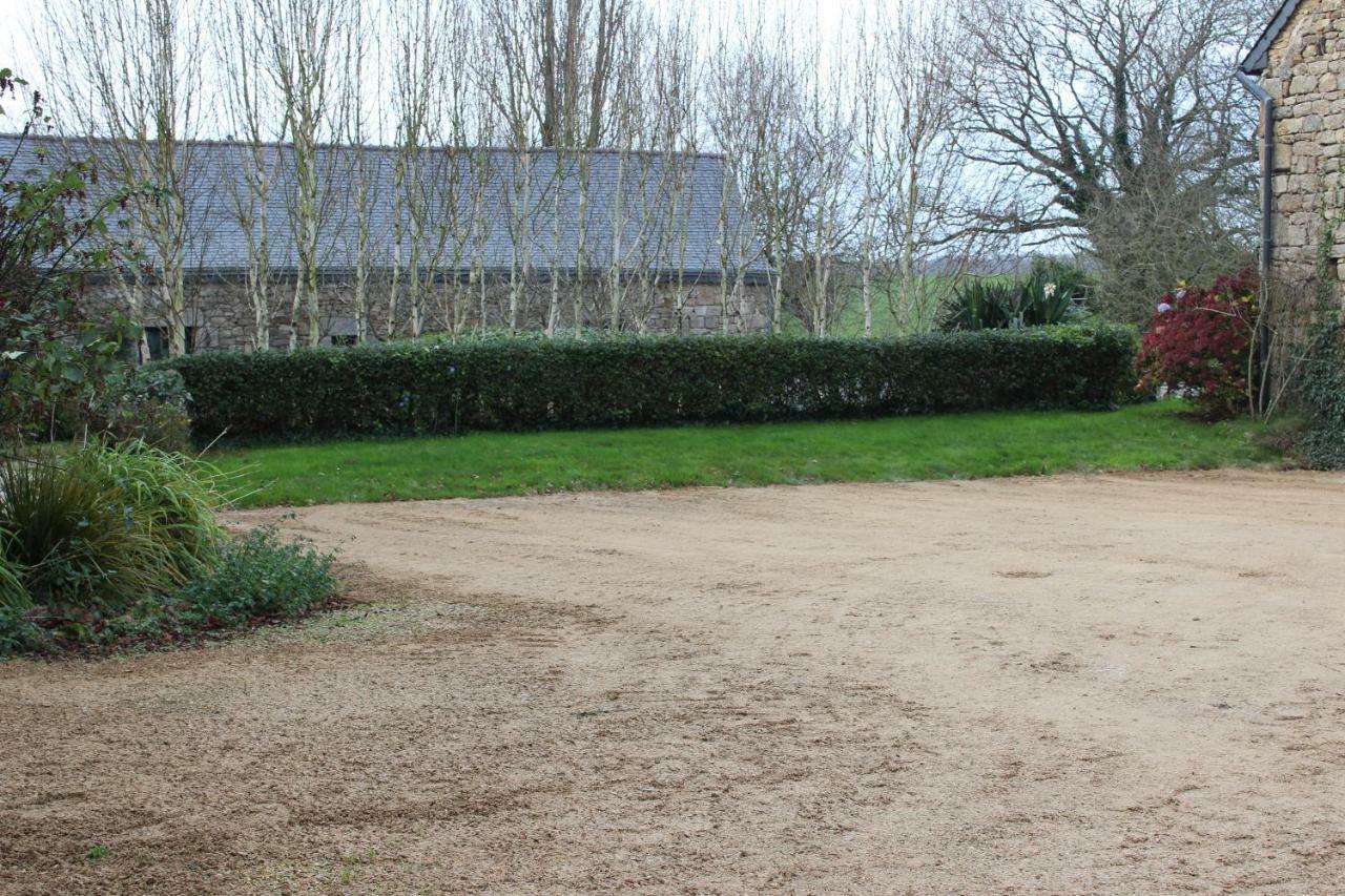 Gites De La Haie Plouégat-Moysan Esterno foto